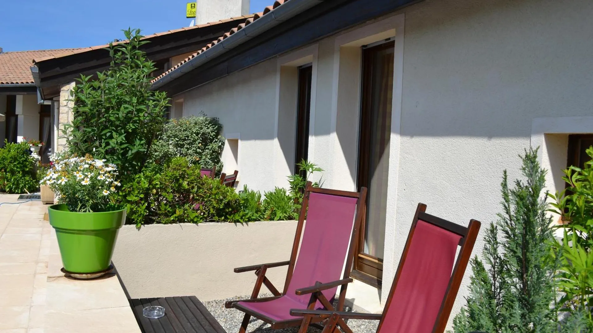 **  Logis Hotel Le Vieil Amandier Trigance Francja