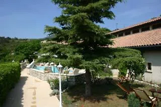 Logis Hotel Le Vieil Amandier Trigance 2*,  Francja