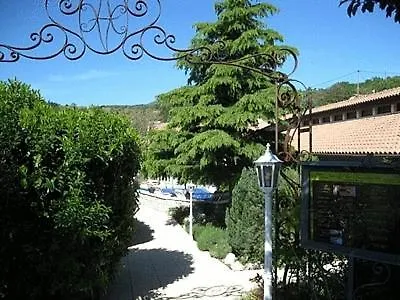 Logis Hotel Le Vieil Amandier Trigance